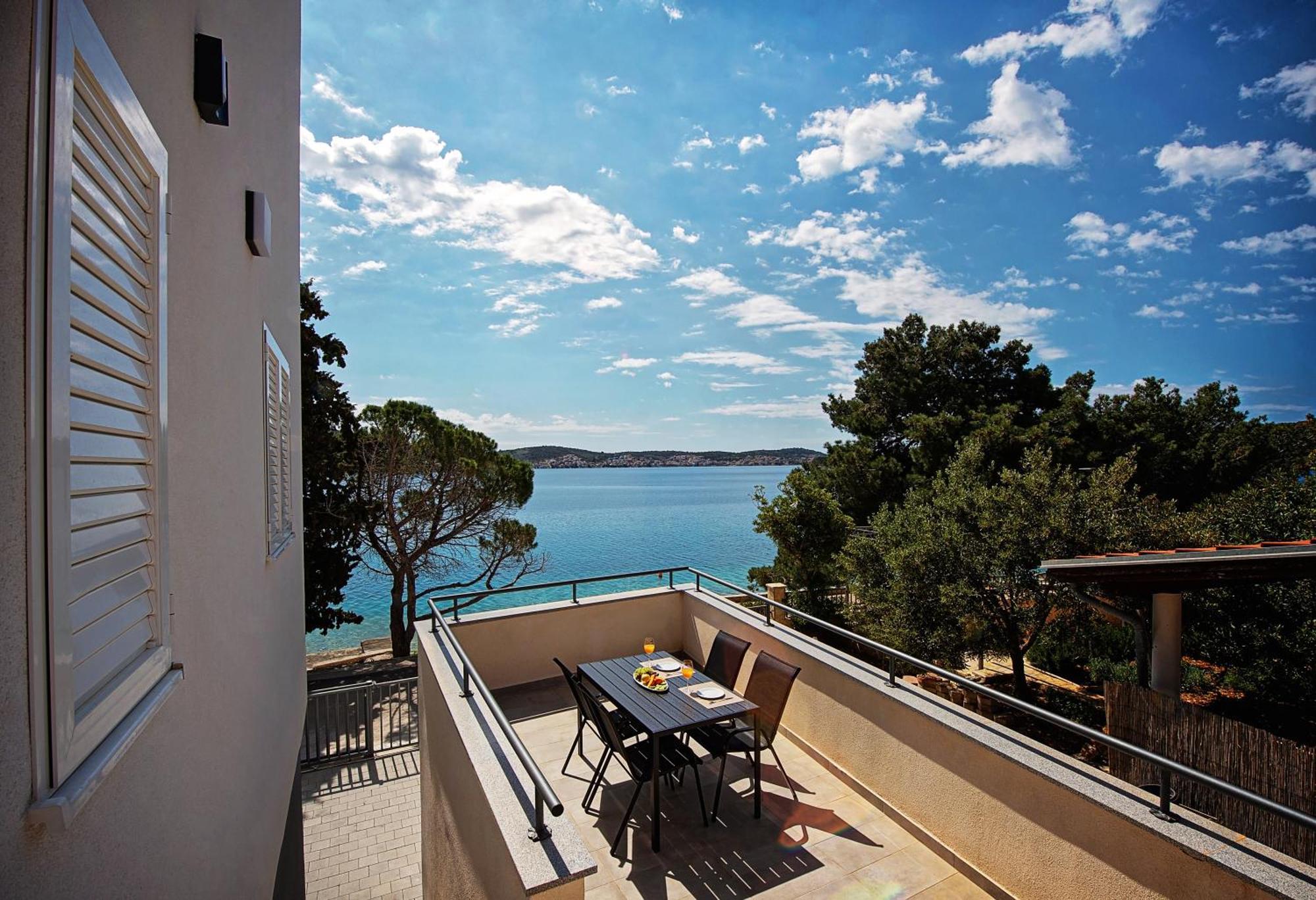Sea Front Apartments Ivana Rogoznica  Eksteriør billede