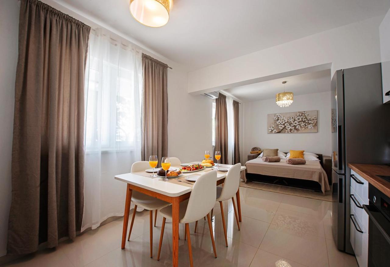 Sea Front Apartments Ivana Rogoznica  Eksteriør billede
