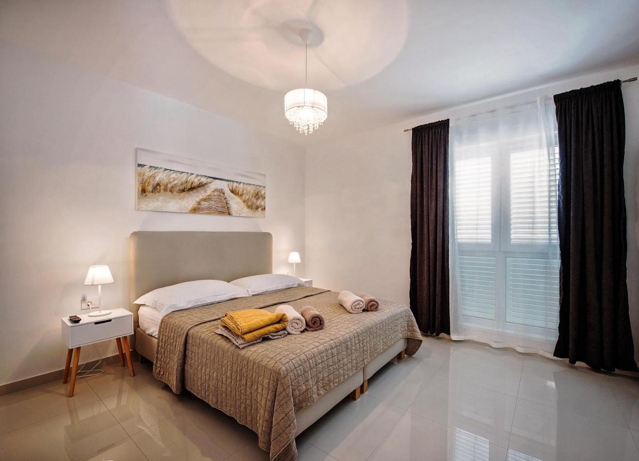 Sea Front Apartments Ivana Rogoznica  Eksteriør billede
